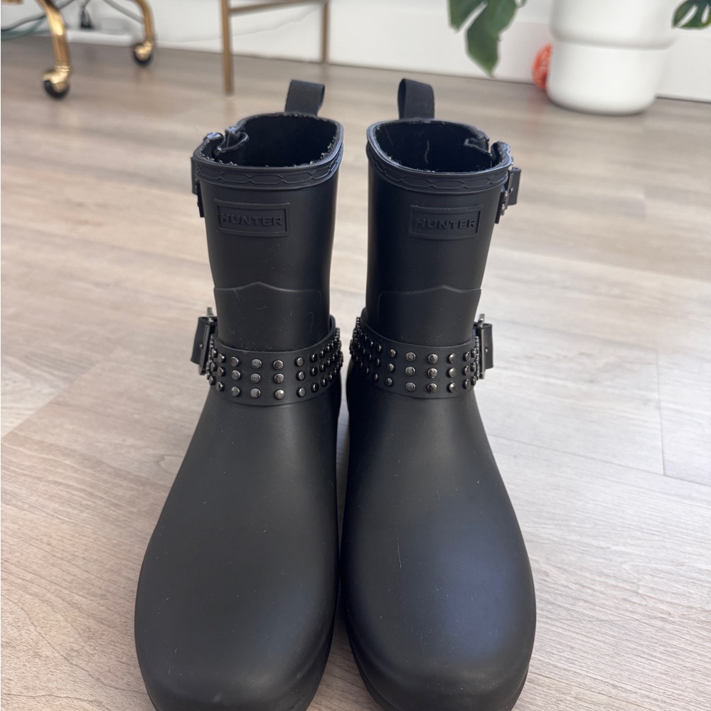 Hunter rain Boots - Picture 2 of 3